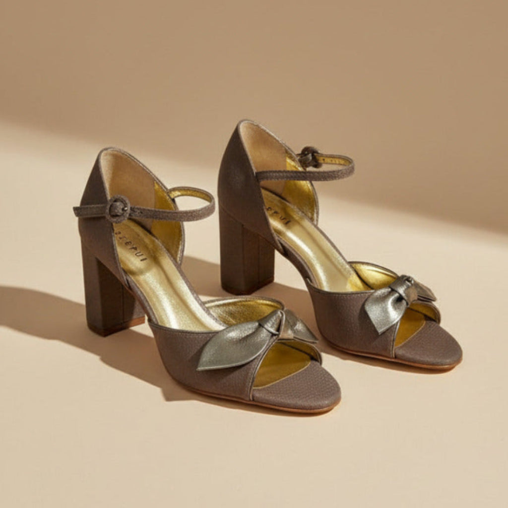 Sandália Bow Fendi