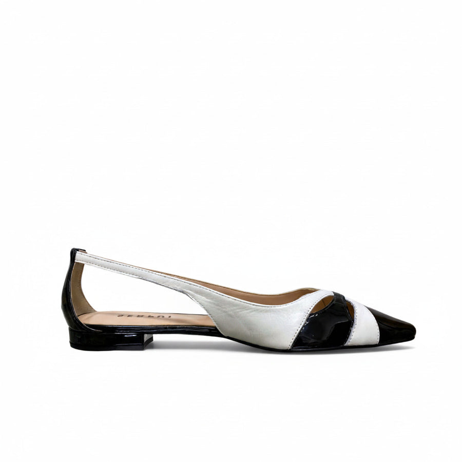 Flat Frida Black White